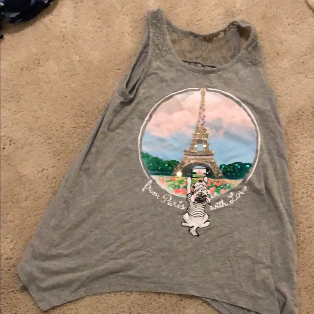 grey top